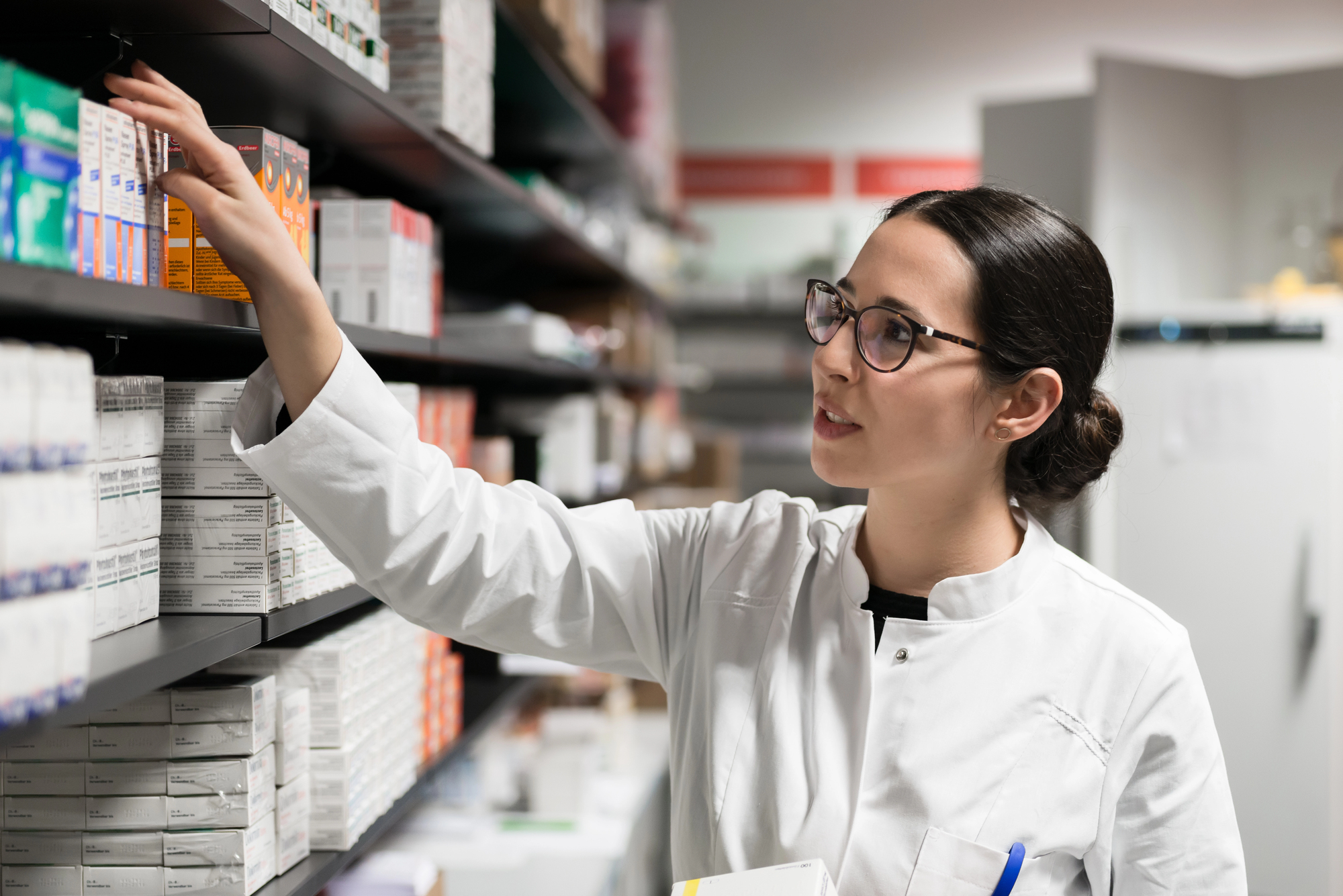 pharmacist working  